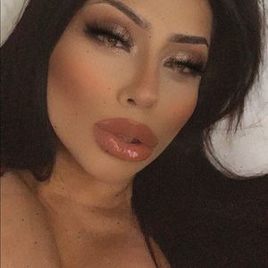 Meet your Posher, Sabrina